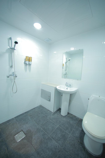 Bedroom 4, Slow Vibe Myeongdong, Jung