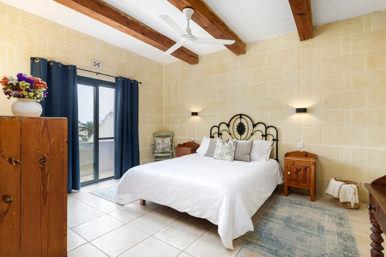 Balcony/terrace 2, Dar ta' Censina Villa with Private Pool