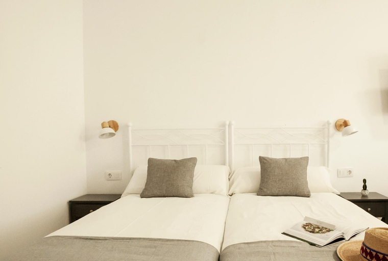 Others 3, Apartamentos RG Hospital Valme, Sevilla