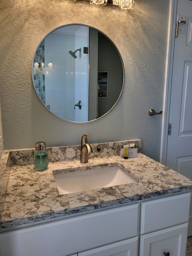 Bathroom 5, Hudson oh beautiful Hudson, Pasco