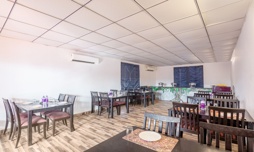 Food & Drinks 4, Treebo White Rock, Sohna Road, Gurgaon