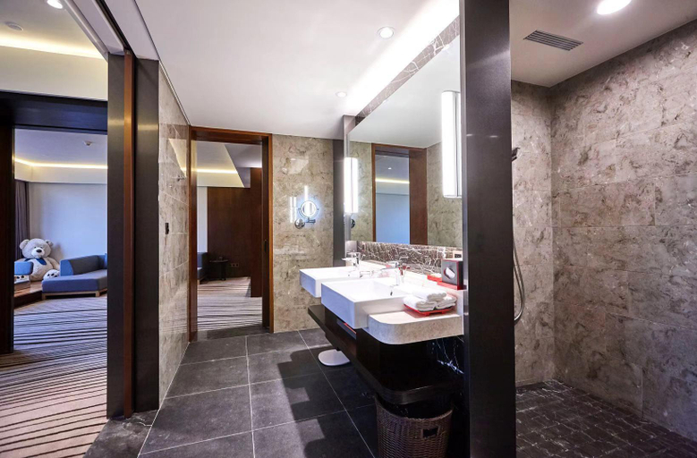 Bathroom 2