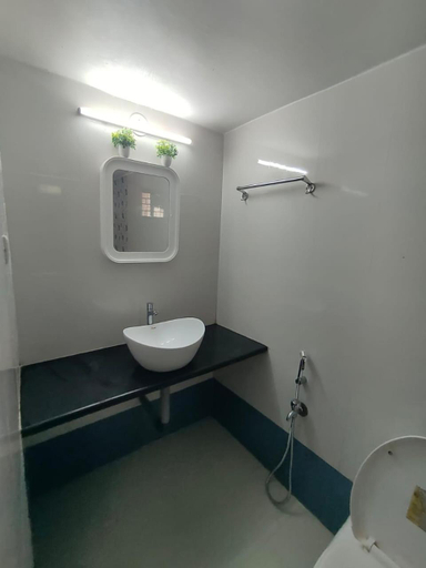 Bathroom 2, Red Sea Beach Resort, North Goa