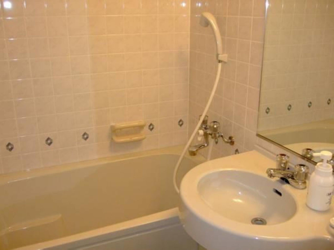 Bathroom 4