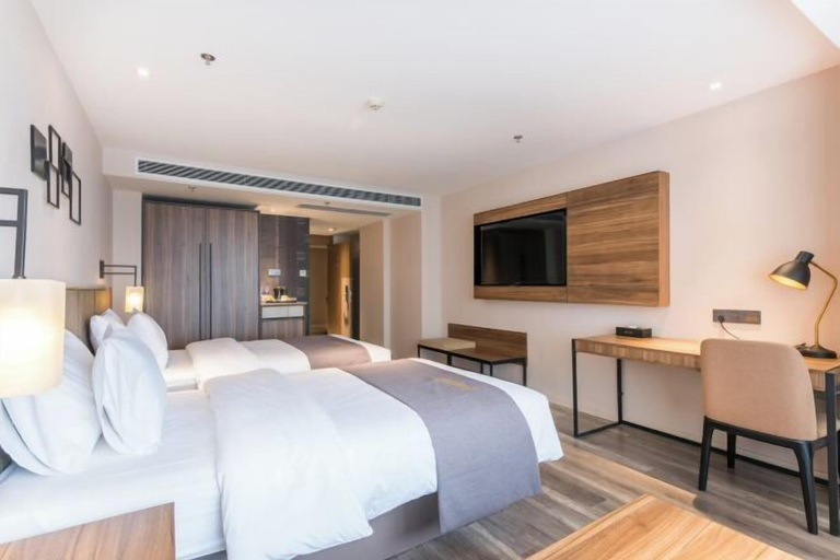 Bedroom 3, Homeinn Plus Hotel (Chongqing Jiefangbei Pedestrian Street), Chongqing