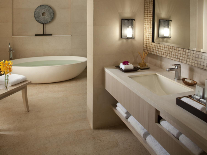 Bathroom 10