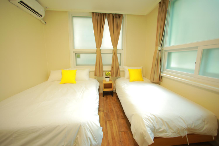 Bedroom 16