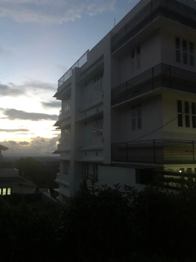 Others 5, Raveendra Inn, Wayanad