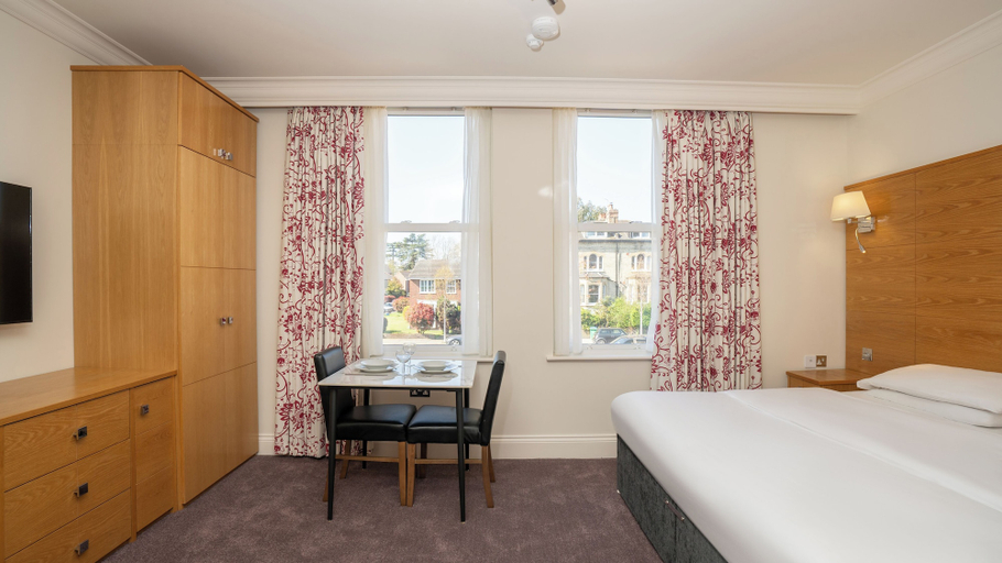 Bedroom 2, Teddington Lodge, London