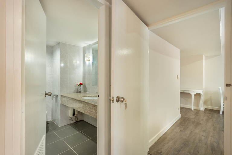 Bathroom 9