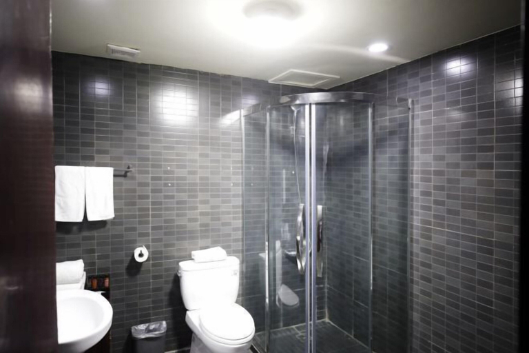 Bathroom 3, Ease Hotel (Shenyang Changjiang North Street Beiling Park Branch), Shenyang