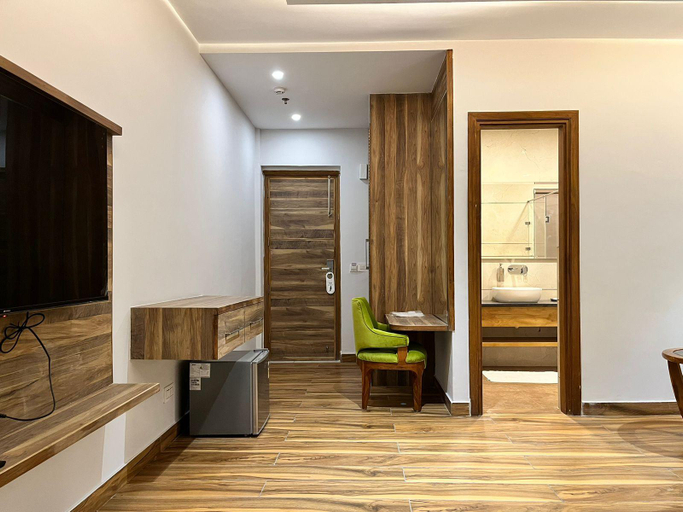 Others 2, Hotel Tamarind Tree, Sahibzada Ajit Singh Nagar