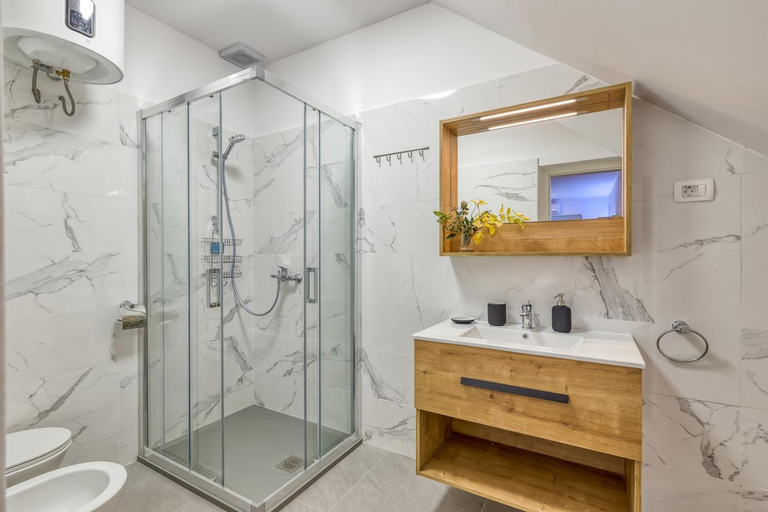 Bathroom 2, Studio Arta Volosko, Opatija/Veprinac