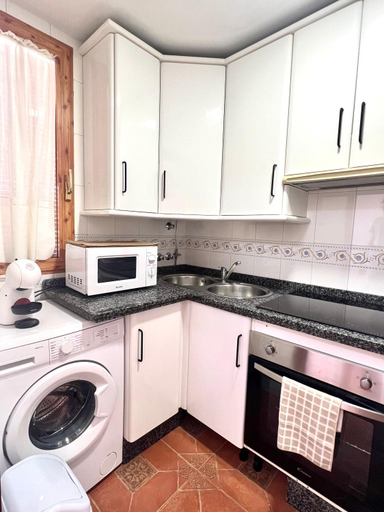 Others 4, APARTAMENTO LA MURALLA, Córdoba
