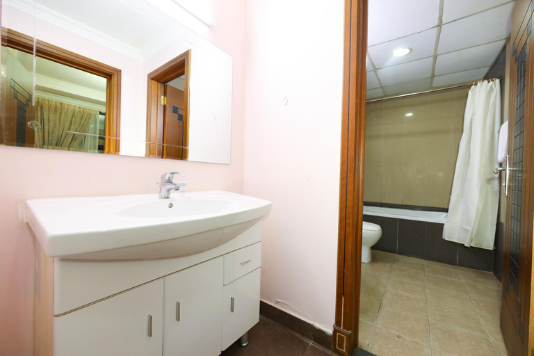 Bathroom 12