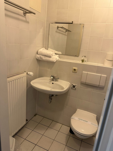 Bathroom 5, Upper-House, Augsburg