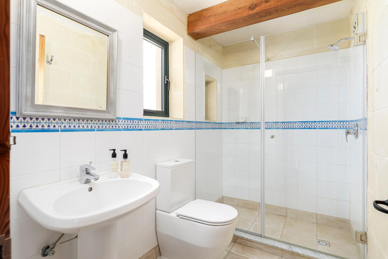 Bathroom, Dar ta' Censina Villa with Private Pool