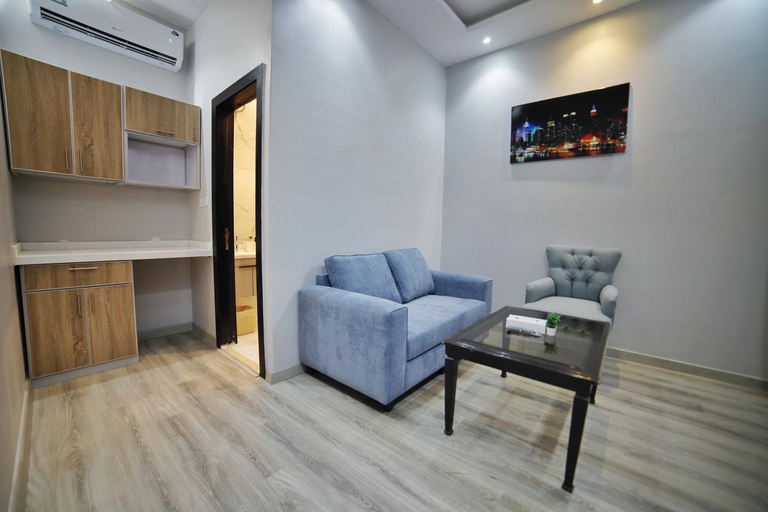 Shared lounge/TV area