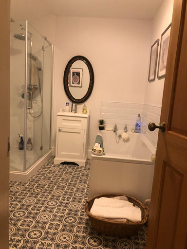 Bathroom 2, Beautiful cottage near woods., Redcar and Cleveland