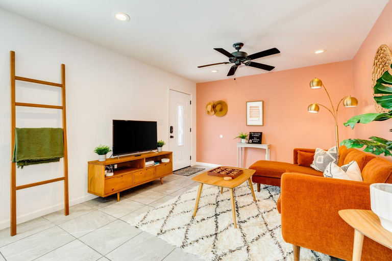 Others 4, Soleil House - Unit B, Galveston