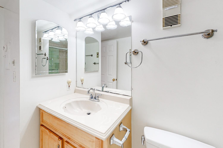 Bathroom, Golden Sands 618, Worcester