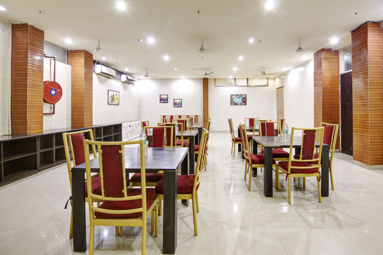 Food & Drinks 3, Hotel Vibe Blue, Gautam Buddha Nagar