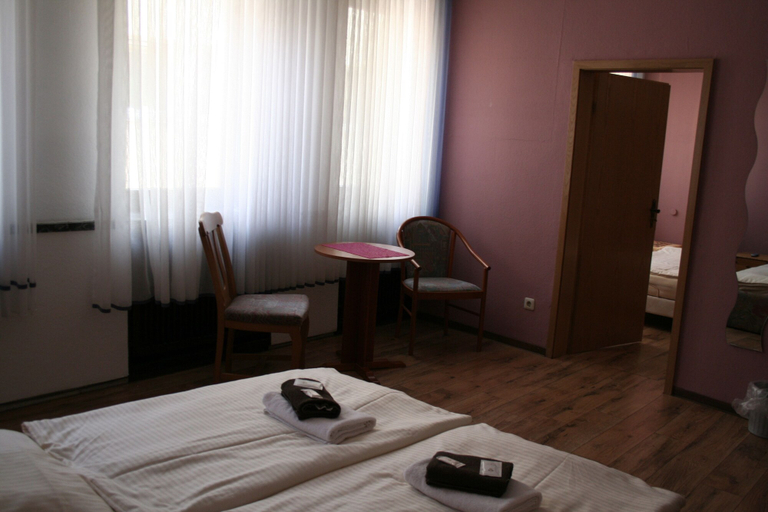 Bedroom 4, Landgasthof Hotel Rebe, Alzey-Worms