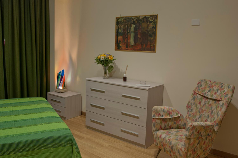 Bedroom 2, Le Cupoline, Rome