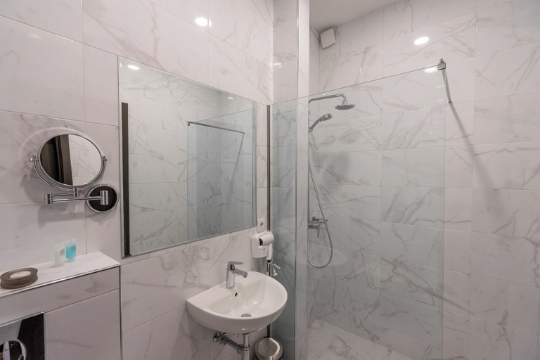 Bathroom 5, Hotel Bella Casa, Tbilisi