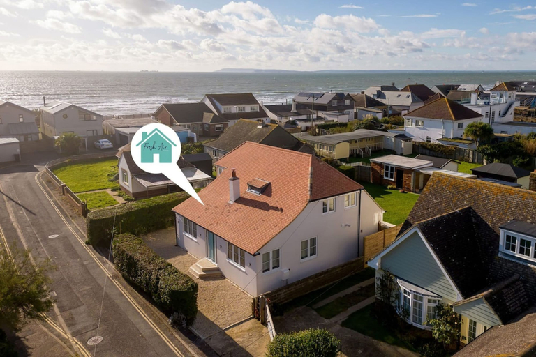 Others 5, Mariners Stylish Beachside Getaway With Sea Views, West Sussex