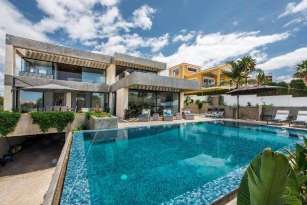 4, VILLA BEAU, Lagoa