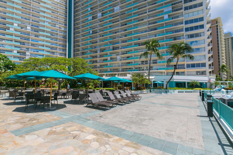 Ilikai Tower 1934 Condo with Fully Equipped Kitchen - Great for longer stays!, Honolulu