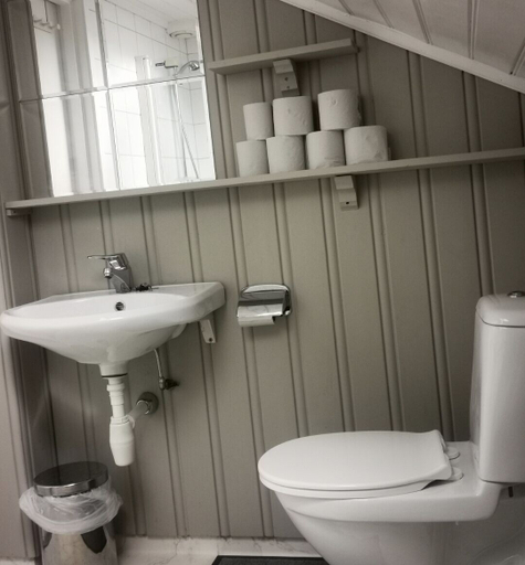 Bathroom 4, Vertshuset Fannarheimr, Orkdal