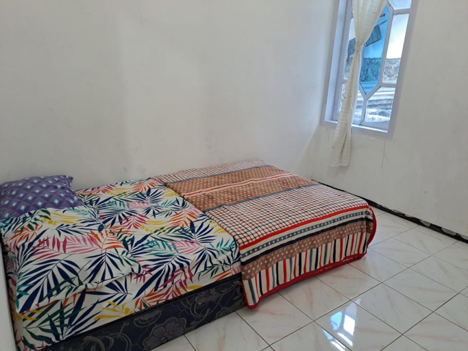 Bedroom 2, Indo Homestay Malang, Malang
