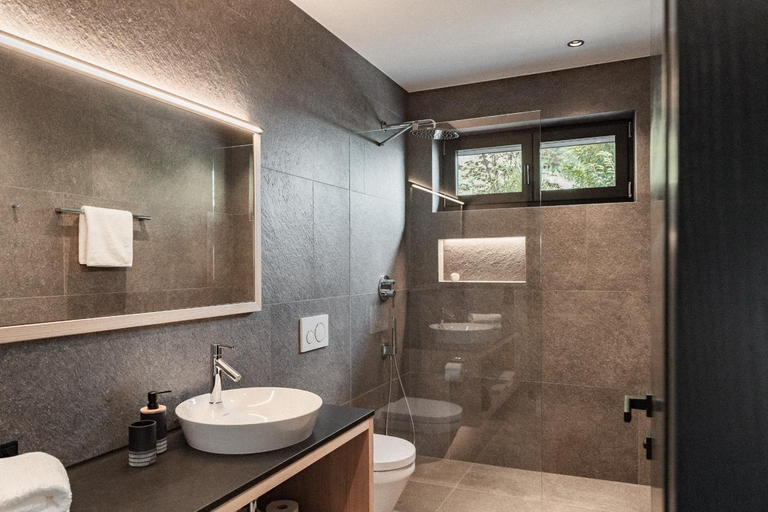 Bathroom 3, Hillepranter, Bolzano