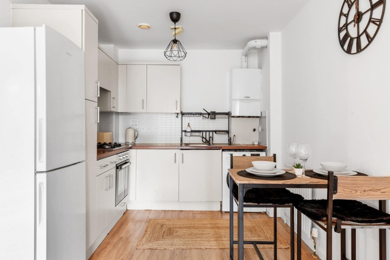 Others 5, Modern 2-bed Apartment in Stratford, London