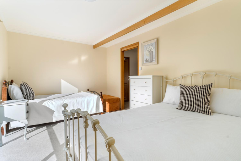 2, Sunny Beach Holiday Home 80A, Kingborough