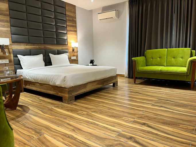Others 5, Hotel Tamarind Tree, Sahibzada Ajit Singh Nagar