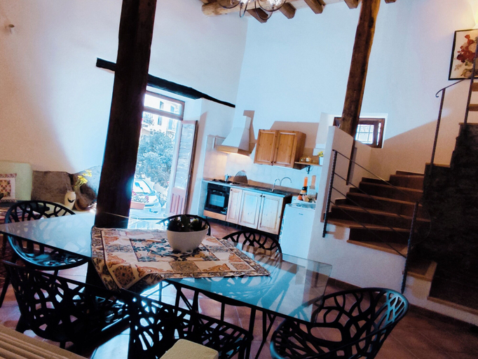 Others 5, Casa Fiore de Borgo, Catania