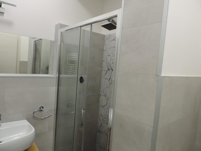 Others 3, Sciesa Guest House, Verona