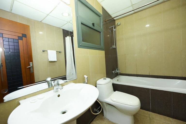 Bathroom 13