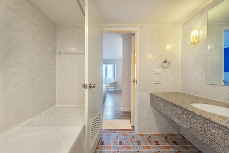 Bathroom 4