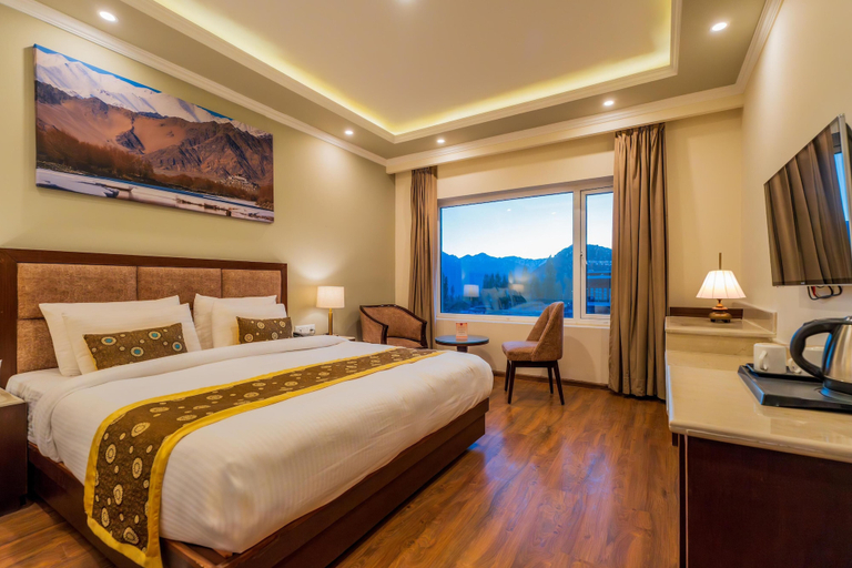 Bedroom 3, Hotel Kesaar Palace, Leh