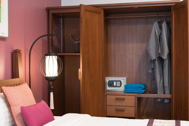 Bedroom 10