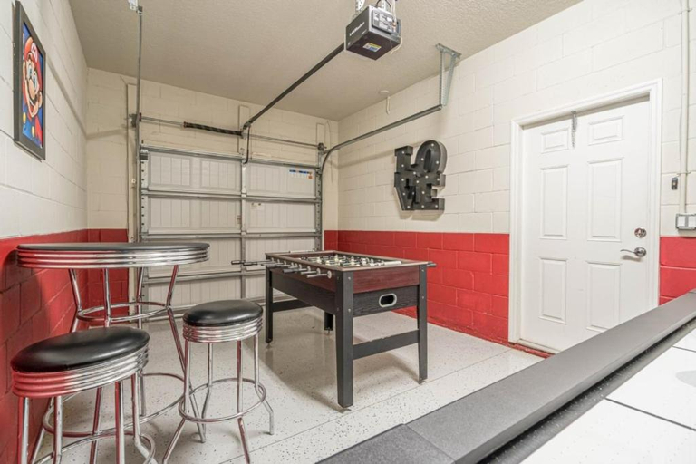 3, Spacious 5-Bedroom Family Townhome - Disney Magic, Osceola