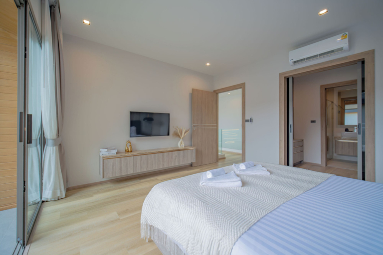 Bedroom 4, Zenithy 3BR Villa with Pool by NLA, Pulau Phuket