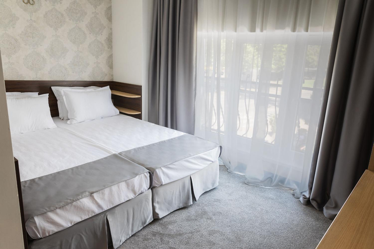 Bedroom 2, Hotel Central, Rousse