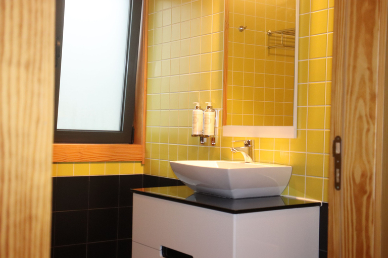 Bathroom 3, Casa da Escola, Vouzela
