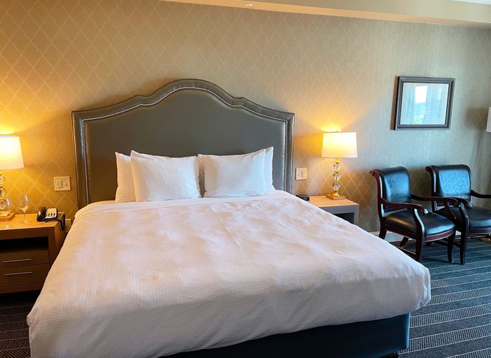 Bedroom 2, Majestic Inn & Spa, Skagit