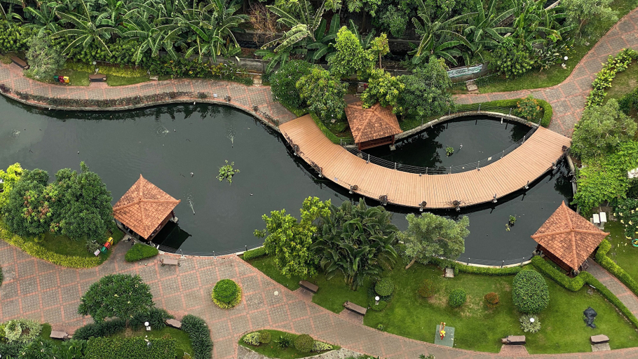 Exterior & Views, Pleasurable And Tidy 2Br Green Pramuka City Apartment, Jakarta Pusat